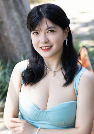 Gorgeous member profiles: caring China member Jia from Beijing