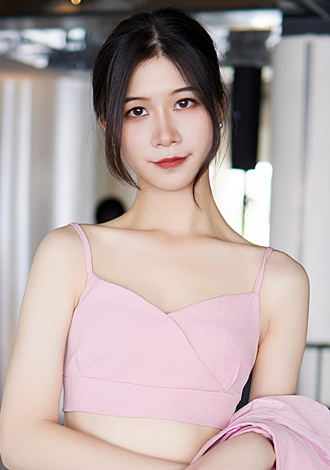 Date the member of your dreams: Asian American member Hua rong from Guilin