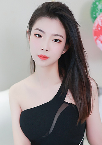 Gorgeous member profiles: caring China member Xiaomin from Beijing