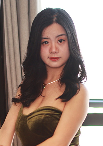 Gorgeous member profiles: Liping from Linyi, member from China